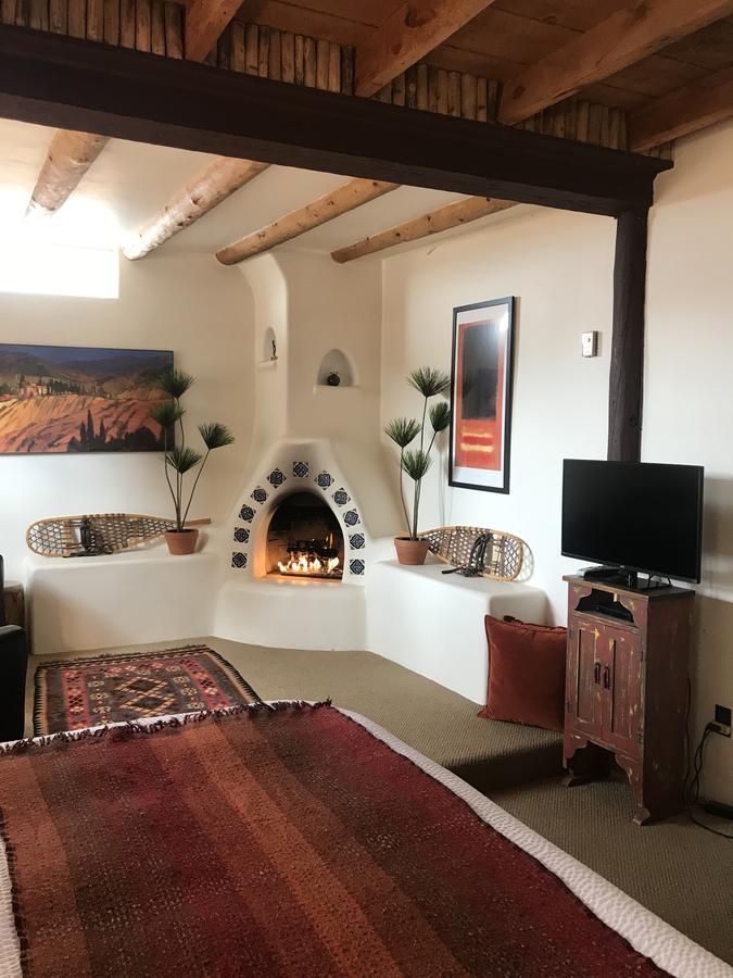 Old Taos Guesthouse B&B מראה חיצוני תמונה